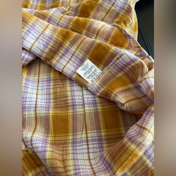RVCA Woman’s Button Up Flannel Design Size L - Picture 8 of 11